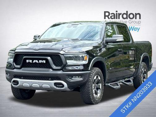 Diamond Black Crystal Pearlcoat 2022 RAM 1500 Rebel