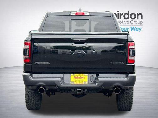 Diamond Black Crystal Pearlcoat 2022 RAM 1500 Rebel