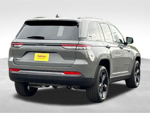 Sting-Gray Clearcoat 2027 Jeep Grand Cherokee Limited