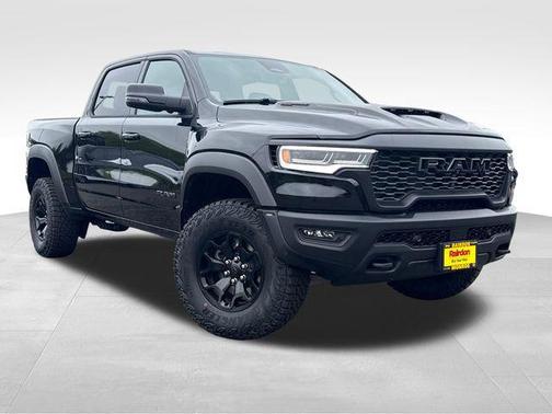 Diamond Black Crystal Pearlcoat 2026 RAM 1500 RHO Crew Cab 4x4 5'7' Box