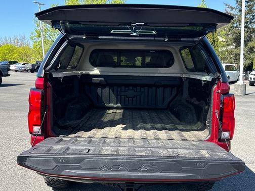 Radiant Red Tintcoat 2026 Chevrolet Colorado ZR2
