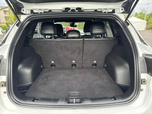 Bright White Clearcoat 2024 Jeep Compass Limited