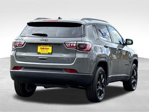 Sting-Gray Clearcoat 2026 Jeep Compass Sport