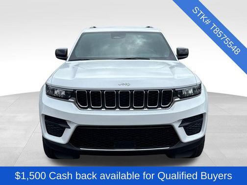 Bright White Clearcoat 2026 Jeep Grand Cherokee Altitude
