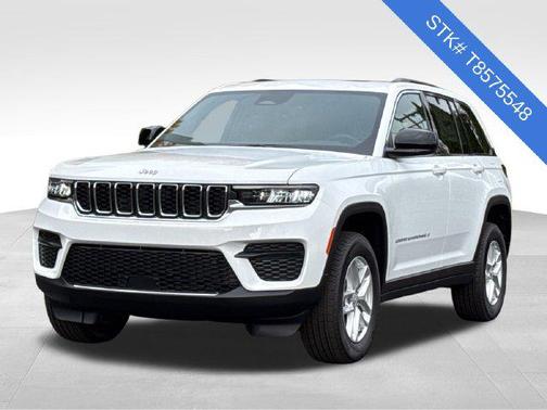 Bright White Clearcoat 2026 Jeep Grand Cherokee Altitude