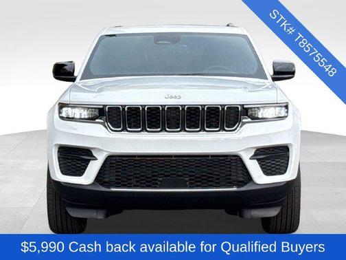 Bright White Clearcoat 2026 Jeep Grand Cherokee Altitude
