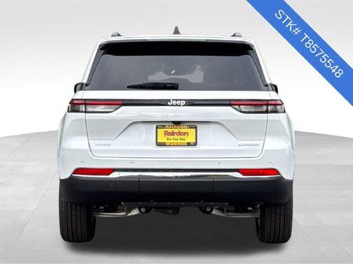 Bright White Clearcoat 2026 Jeep Grand Cherokee Altitude
