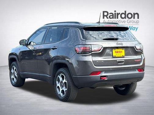 Granite Crystal Metallic Clearcoat 2022 Jeep Compass Trailhawk