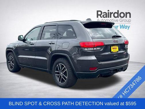 Granite Crystal Metallic Clearcoat 2017 Jeep Grand Cherokee Trailhawk