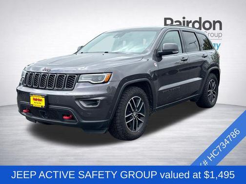Granite Crystal Metallic Clearcoat 2017 Jeep Grand Cherokee Trailhawk