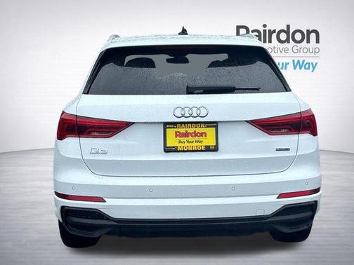 Arkona White 2024 Audi Q3 Premium 45 TFSI S line quattro Tiptronic
