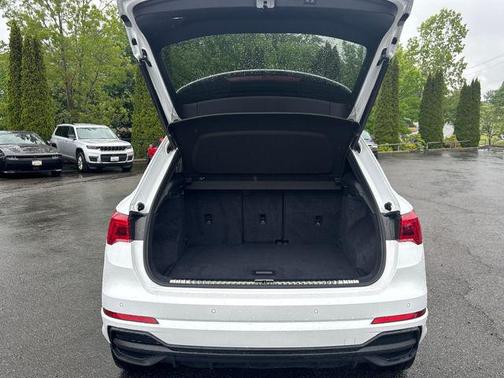 Arkona White 2024 Audi Q3 Premium 45 TFSI S line quattro Tiptronic