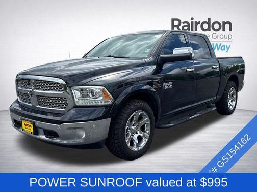Brilliant Black Crystal Pearlcoat 2016 RAM 1500 Laramie