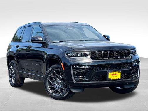 Diamond Black Crystal Pearlcoat 2026 Jeep Grand Cherokee Summit