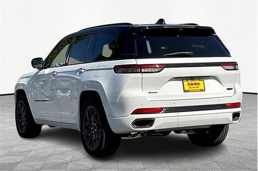 2025 Jeep Grand Cherokee Summit