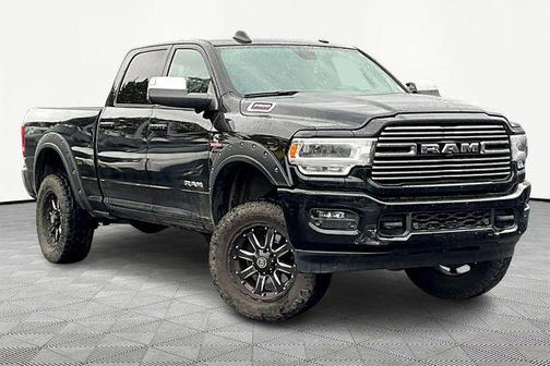 2019 RAM 2500 Laramie Crew Cab 4x4 6'4' Box