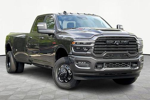 2025 RAM 3500 Laramie Crew Cab 4x4 8' Box