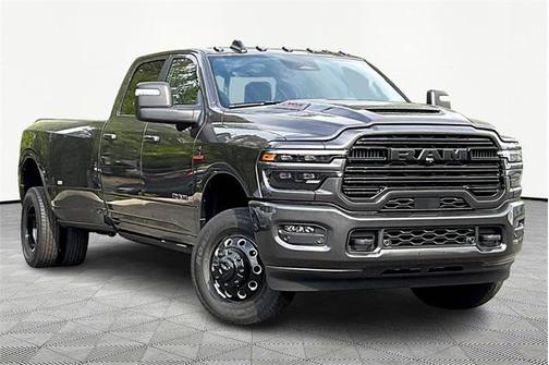 2025 RAM 3500 Laramie Crew Cab 4x4 8' Box