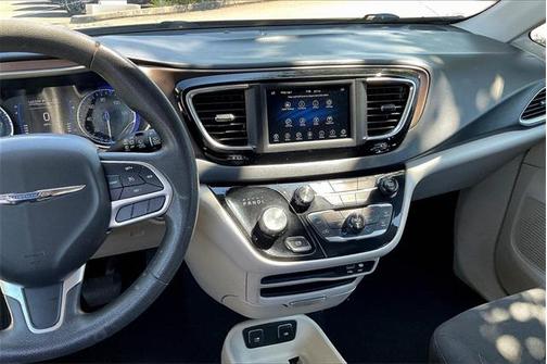 2018 Chrysler Pacifica Touring Plus