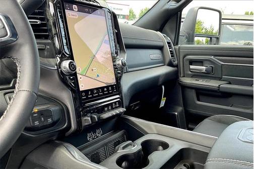 2025 RAM 3500 Laramie Crew Cab 4x4 8' Box