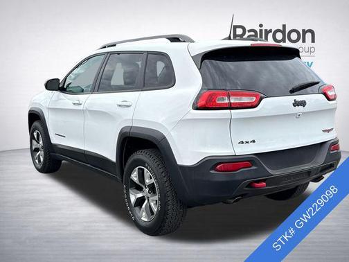 Bright White Clearcoat 2016 Jeep Cherokee Trailhawk