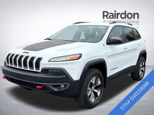 Bright White Clearcoat 2016 Jeep Cherokee Trailhawk