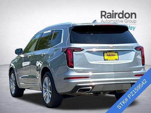Argent Silver Metallic 2023 Cadillac XT6 Premium Luxury AWD
