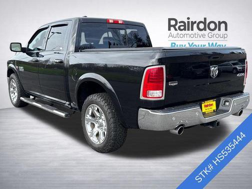 Brilliant Black Crystal Pearl 2017 RAM 1500 Laramie