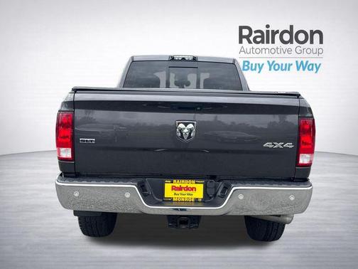 Granite Crystal Metallic Clearcoat 2018 RAM 3500 SLT Crew Cab 4x4 6'4' Box