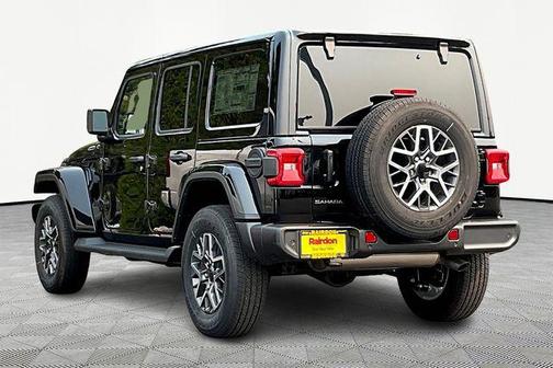 2025 Jeep Wrangler 4-Door Sahara 4x4