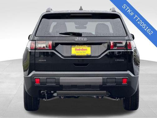 2026 Jeep Cherokee Laredo 4x4