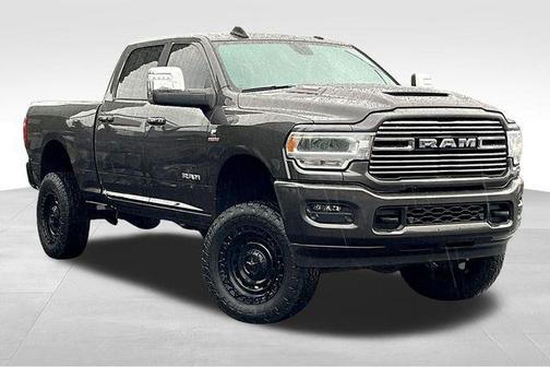 2024 RAM 3500 Laramie Crew Cab 4x4 6'4' Box