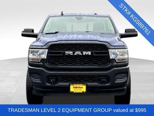 2019 RAM 3500 Tradesman Crew Cab 4x4 6'4' Box