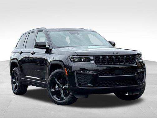 High Gloss Black 2027 Jeep Grand Cherokee Limited