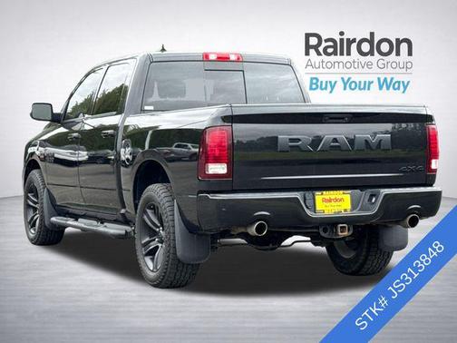 Brilliant Black Crystal Pearl 2018 RAM 1500 Sport
