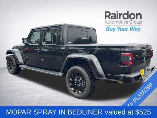 Black Clearcoat 2023 Jeep Gladiator High Altitude 4x4