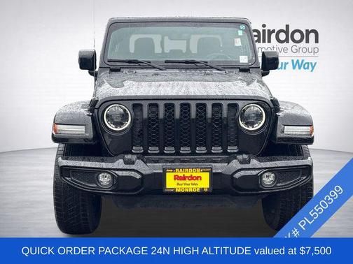 Black Clearcoat 2023 Jeep Gladiator High Altitude 4x4