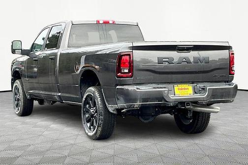 2025 RAM 2500 Big Horn Crew Cab 4x4 8' Box