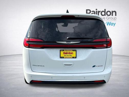 Bright White Clearcoat 2023 Chrysler Pacifica Hybrid Touring L