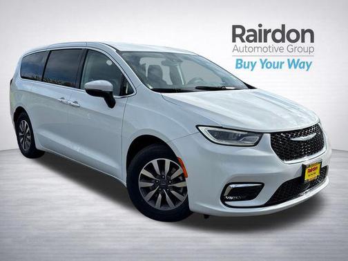 Bright White Clearcoat 2023 Chrysler Pacifica Hybrid Touring L