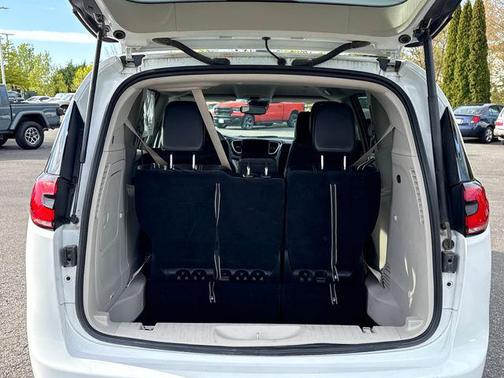 Bright White Clearcoat 2023 Chrysler Pacifica Hybrid Touring L