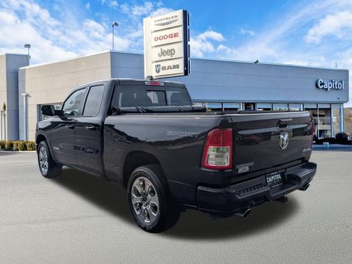 Diamond Black Crystal Pearlcoat 2023 RAM 1500 Big Horn/Lone Star