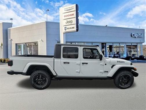 2025 Jeep Gladiator Willys