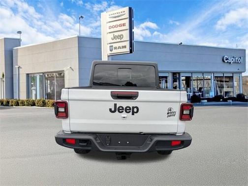 2025 Jeep Gladiator Willys