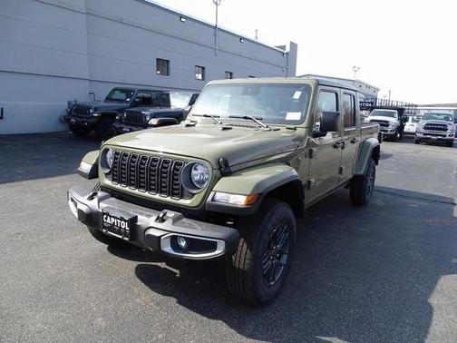2025 Jeep Gladiator Sport S