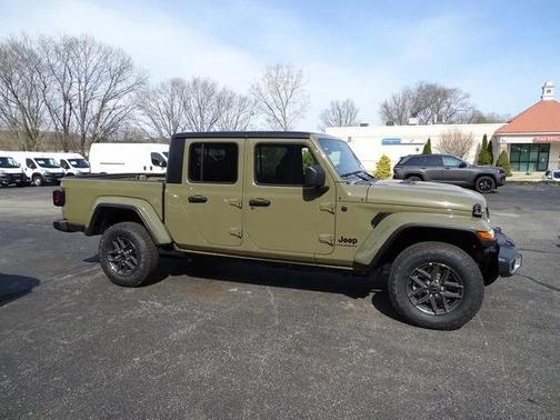 2025 Jeep Gladiator Sport S