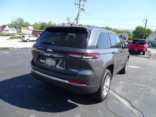 2025 Jeep Grand Cherokee Laredo