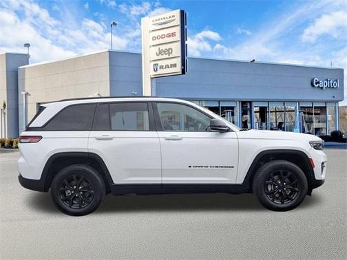 2024 Jeep Grand Cherokee Altitude