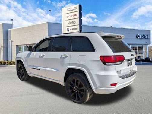 2022 Jeep Grand Cherokee Laredo