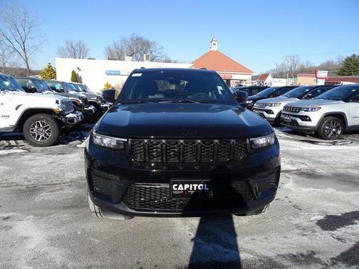 2025 Jeep Grand Cherokee Altitude